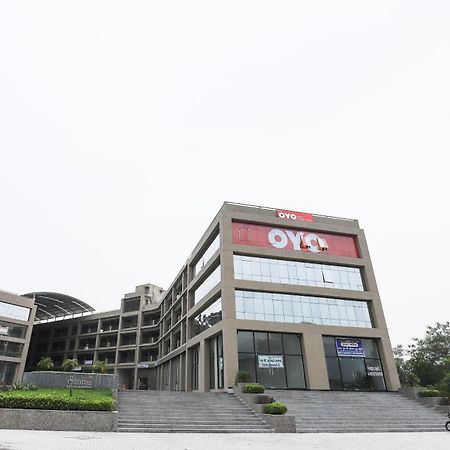 Hotel O Dream Stay Sarkhej Luaran gambar